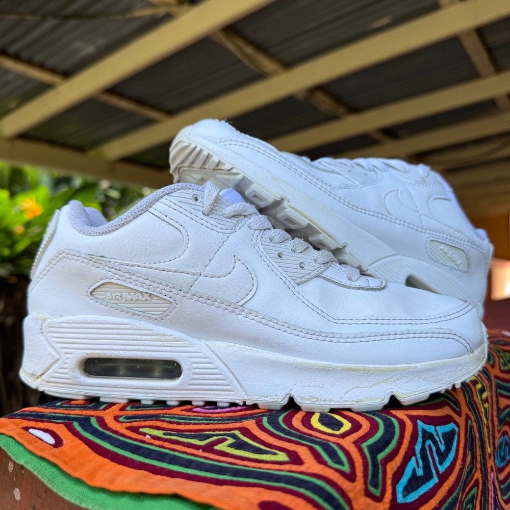 Nike Air Max 90 Low White Size‎ 5 (GS) Sneakers CD6864-100
